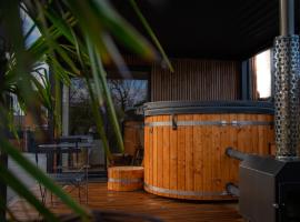 studio Avec piscine et Spa Privatif Extérieur 4 personnes，位于Lestrem的酒店