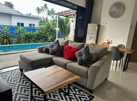 2 Bedroom Luxury Pool Villa Tulip - short walk to Beautiful Ban Tai Beach-SDV008 By Samui Dream Villas，位于湄南海滩的酒店