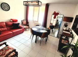 Appartement central avec parking，位于Carcassone的酒店