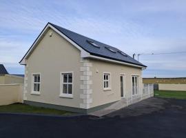 Warm Spacious Three Bed Chalet，位于戈尔韦的酒店