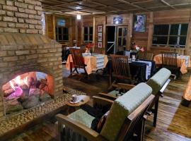 Ruhija Gorilla safari lodge，位于卡巴莱的木屋