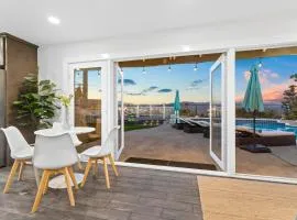 Upscale Resort House, Views, Saltwater Pool, Spa