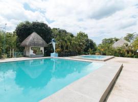 RedDoorz @ Afamosa Villas Resort Ilocos Sur，位于Cabanglotan的酒店