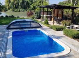 SunnySide nyaral&oacute;，位于索尔沃什的海滩酒店