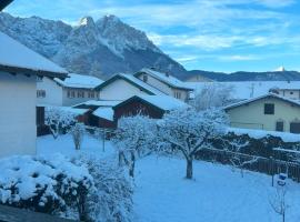 Haus mit wunderschönem Ausblick und Garten，位于加尔米施-帕滕基兴的酒店