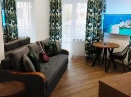 Through the Art Gallery