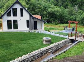 Relax Valley，位于Vărşag的酒店