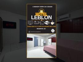 Hotel Leblon - SmarTV e Ar-Condicionado por Menos de 120,00