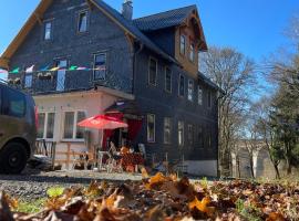 Antique Hotel Am Bahndamm，位于Wallendorf的酒店