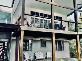 Sandy Escape Holiday House Kingfisher Bay Resort