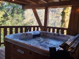 Chalet le Dahu-Calm-Jacuzzi-Free parking lot，位于拉布雷斯的乡村别墅