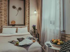 Moon Garden Old Town Hotel，位于维尔纽斯的酒店