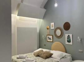 LOFT 13 Maiori，位于马奥莱的酒店