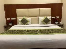 Hotel Sapphire Dx 1 Minutes Walking Distance From New Delhi Railway Station
