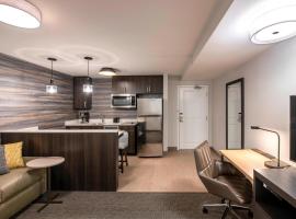 Residence Inn by Marriott Winnipeg，位于温尼伯的带按摩浴缸的酒店