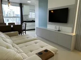 Apartamento novo a 300m da praia!