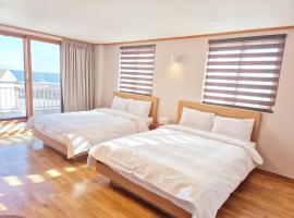 Memories Hotel，位于束草市的酒店