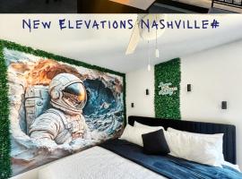 New Elevations Rooftop 5 Min to Downtown Nash，位于纳什维尔的度假屋