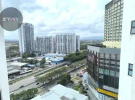 Platino 4Bedrooms Paradigm Mall Netflix By STAY