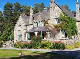 Cambus O' May Traditional Highland Hotel，位于巴拉特的酒店