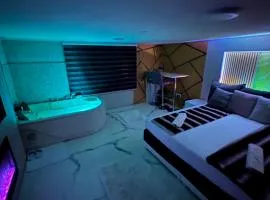 BoomBoom Room