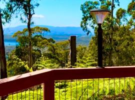 Melbourne Topview Villa in Dandenong ranges near Skyhigh，位于卡洛拉马的酒店