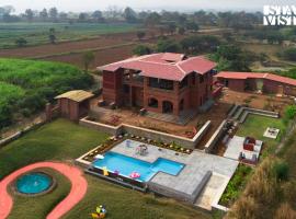 StayVista at Bahava with Pool, Lawn, Balcony，位于Igatpuri的酒店