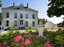 Logis - Hostellerie Le Chatel Nangis，位于Nangis的酒店
