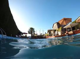 CABAÑAS AIRES DE MAROMILLAS，位于孔斯蒂图西翁的酒店