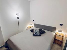 Hd Guesthouse Oasi urbana con parcheggio privato gratuito, fronte stazione，位于基瓦索的酒店