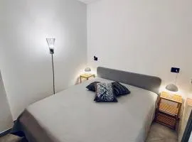 Hd Guesthouse Oasi urbana con parcheggio privato gratuito, fronte stazione
