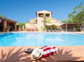 Finca Son Barbot by homevillas360，位于桑特略伦斯斯德斯卡尔达萨尔的别墅