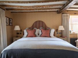 The Swan Inn，位于Fittleworth的酒店