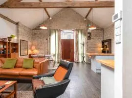 Historic conversion, private parking - near Bath