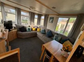 Long Beach Park Caravan, Hembsy