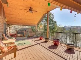Table Rock Lake Cabin with Waterfront Views!