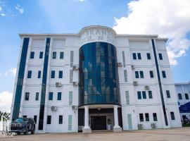 Udokanson Hotel And Suites，位于Agbor的酒店