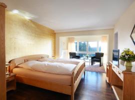Hotel Landhaus Berghof，位于文登的酒店