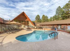 科尔牧场钻石山林小屋，位于佩森的木屋