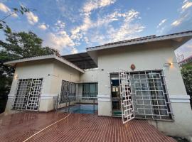 V Square Villa，位于Shenwa的酒店
