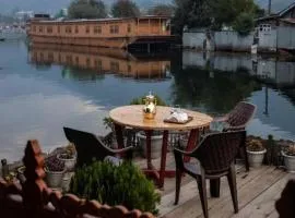 OMAR KHAYYAM HOUSEBOAT RETREAT and FAVELA HEADROOMS