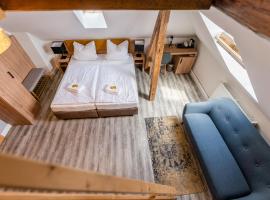 ElbApartments - Sächsische Schweiz - Ferienwohnungen zum Malerweg - Bastei Urlaub，位于皮尔纳的酒店
