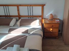 Habitaciones Climatizadas Isla Chica，位于韦尔瓦的酒店