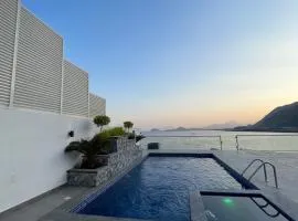 Montagne 1 Luxury Villa 4 BR - Al Dana Island Fujairah