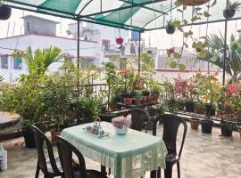 Tulip Inn - 2BHK Rooftop AC Near Kamakhya