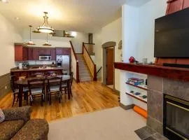 7301- Three Bedroom Deluxe Crossings Townhomes townhouse