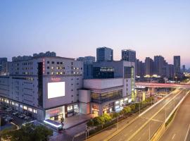 武汉王家湾华美达酒店(人信汇店)，位于武汉的华美达酒店