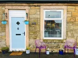 Tin Lid Cottage - cosy ground floor flat