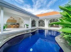 Omm - Luxury Awaits - Brand New 3-Bedroom Villa with Huge Pool in a Perfect Spot