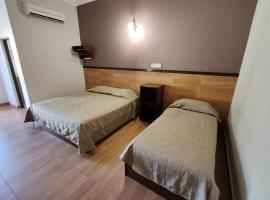 Lumut Villa Inn Homestay，位于Pulau Panjang的酒店